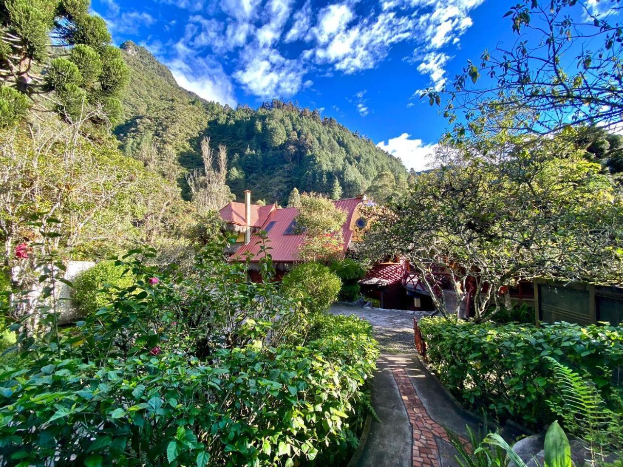 Finca Chamanapamba Guest House Banos  Bagian luar foto