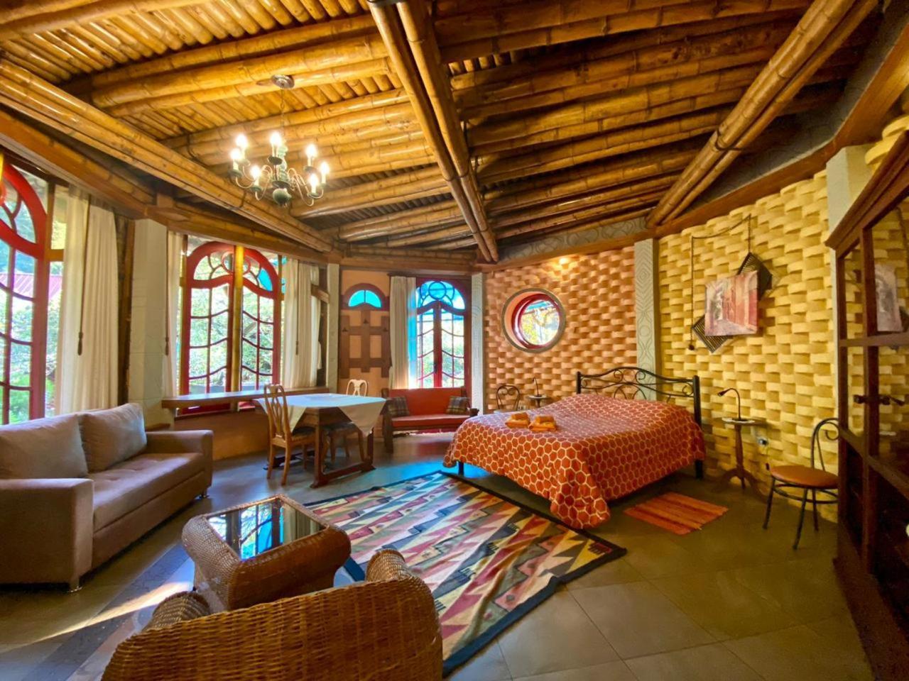 Finca Chamanapamba Guest House Banos  Bagian luar foto